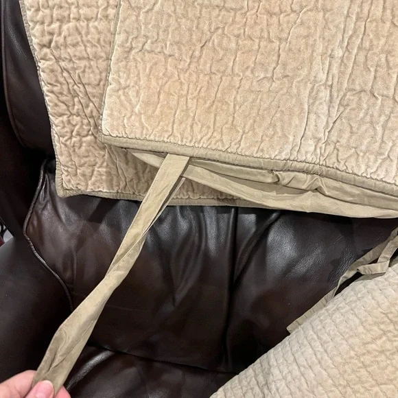 Pottery Barn Quilted Bedding Set in Beige - Picture 3 of 3